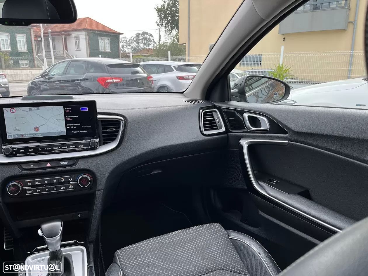 Kia XCeed 1.6 GDi PHEV Drive - 13