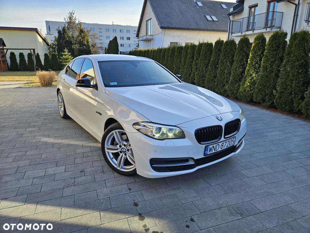 BMW Seria 5 520d xDrive - 1