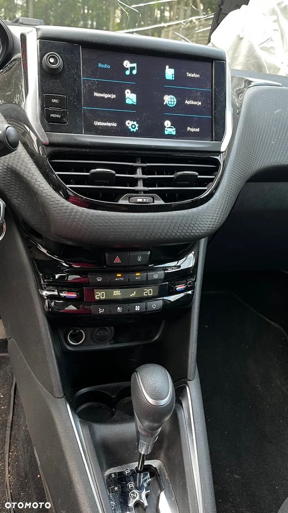Peugeot 208 PureTech 110 Stop & Start EAT6 Allure - 9