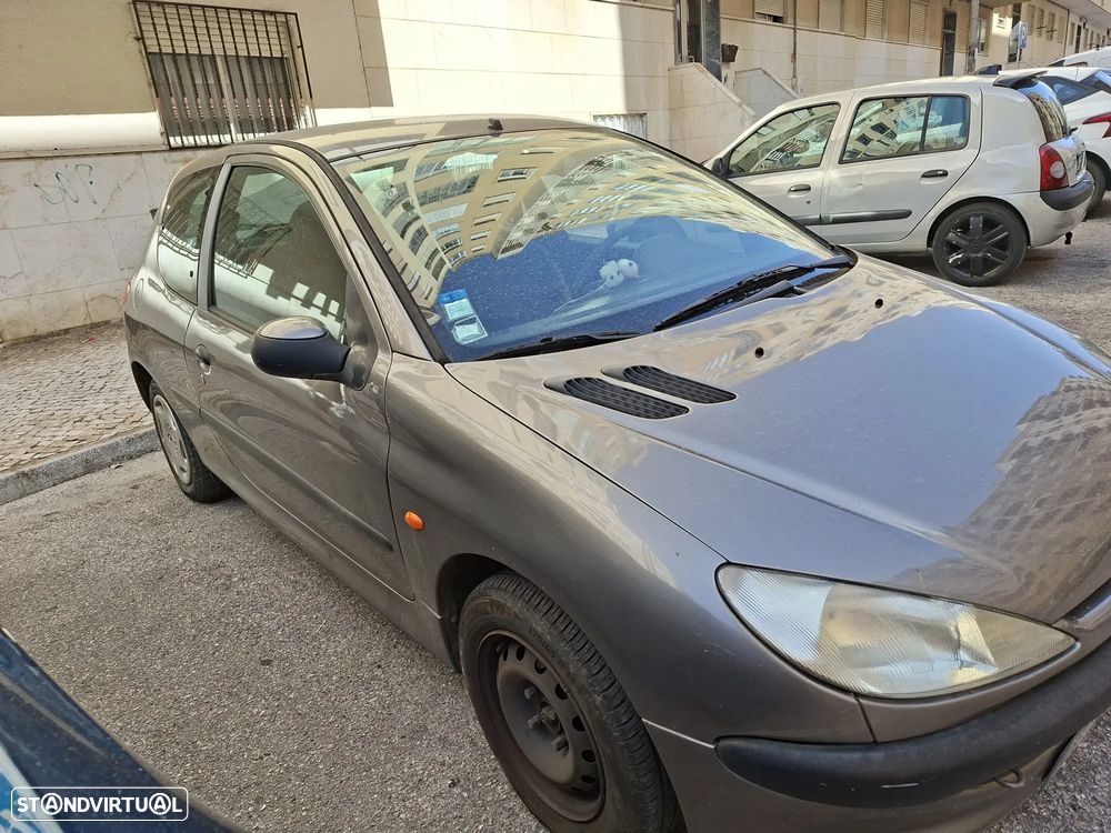 Peugeot 206 1.1 XR - 2