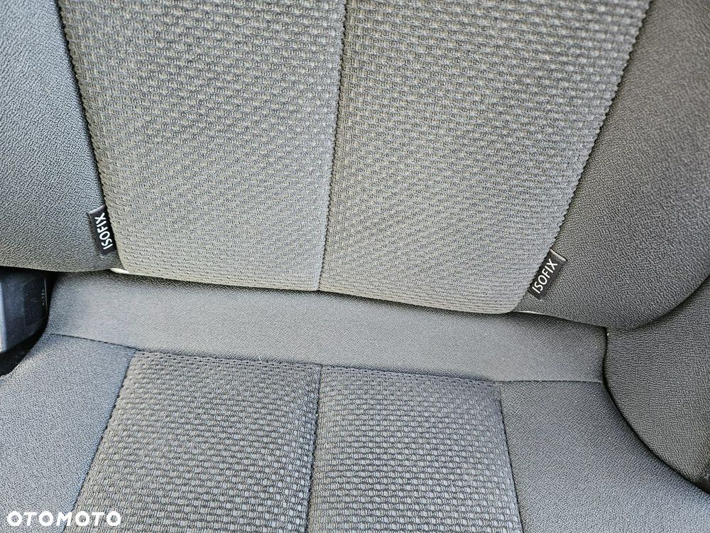 Volkswagen Passat - 21