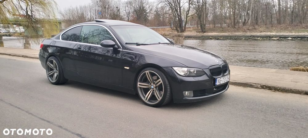 BMW Seria 3 325i - 1
