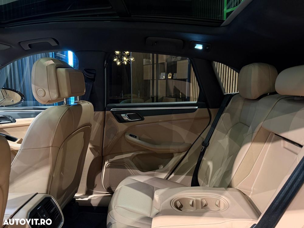 Porsche Macan T - 27
