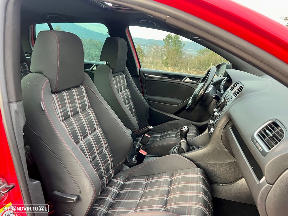 VW Golf 2.0 GTI - 30