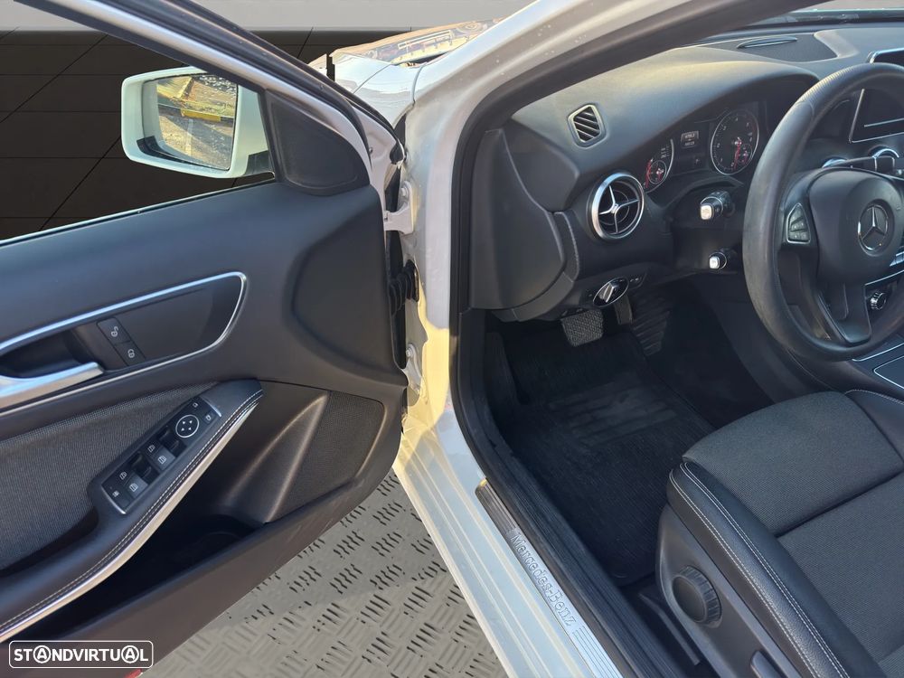 Mercedes-Benz A 180 CDI BlueEFFICIENCY Aut. - 19