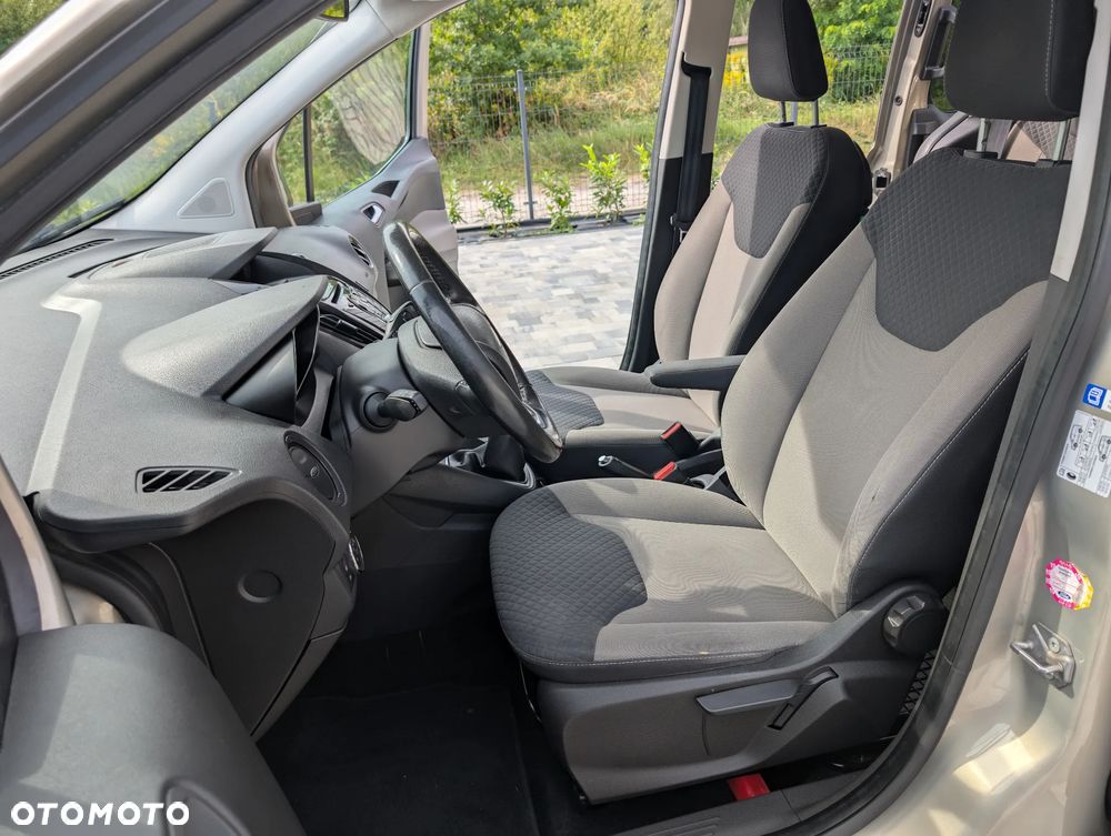 Ford Tourneo Courier 1.5 TDCi Trend - 18