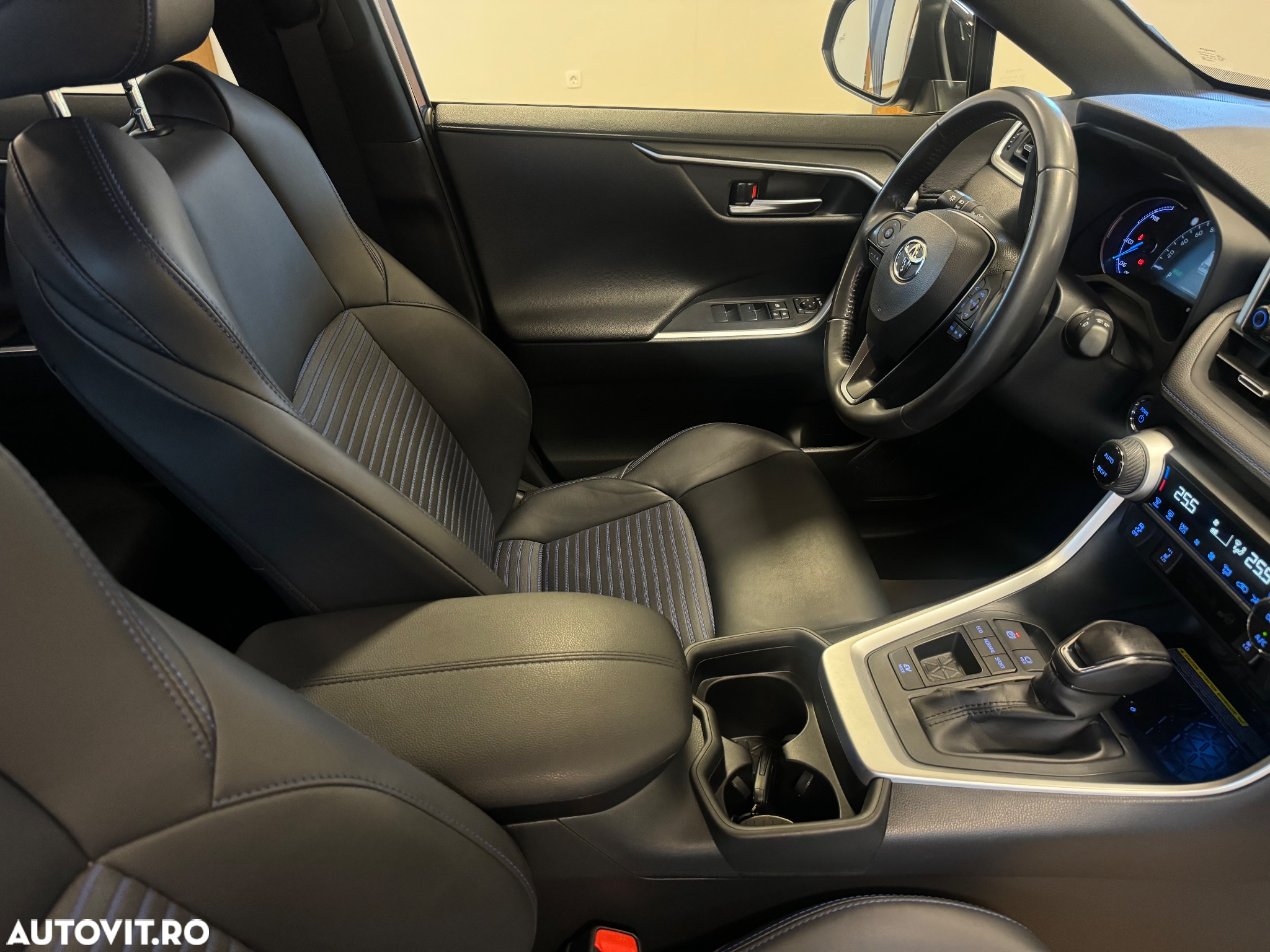 Toyota RAV4 2.5 Hybrid VVT-iE 4x2 Dynamic - 30