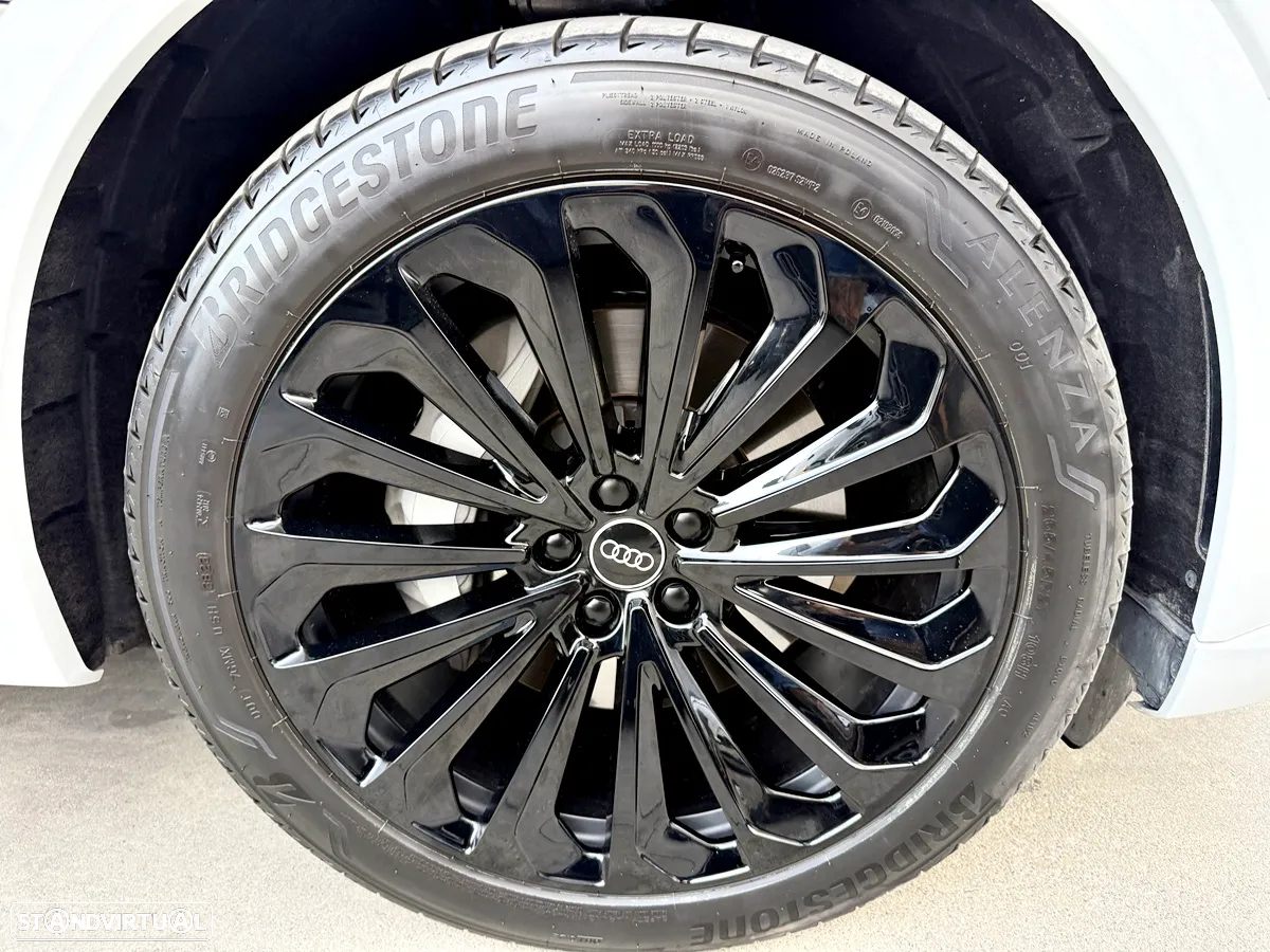 Audi Q8 e-Tron 50 quattro S line - 43