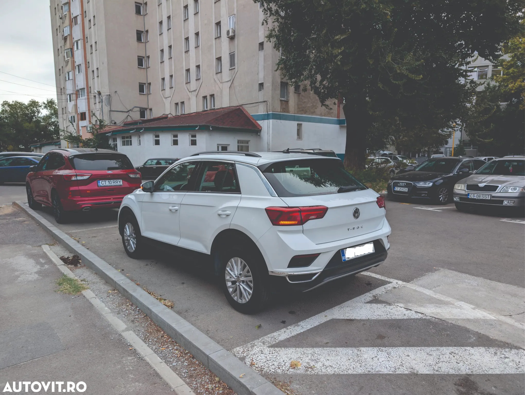 Volkswagen T-ROC 1.6 TDI Design - 3