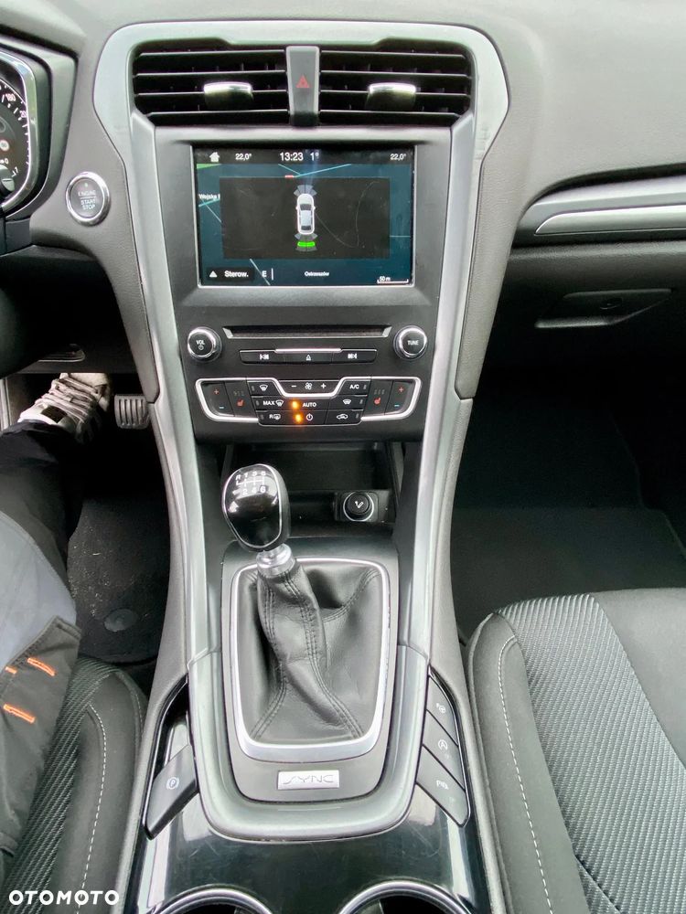 Ford Mondeo 2.0 TDCi Start-Stopp Titanium - 19