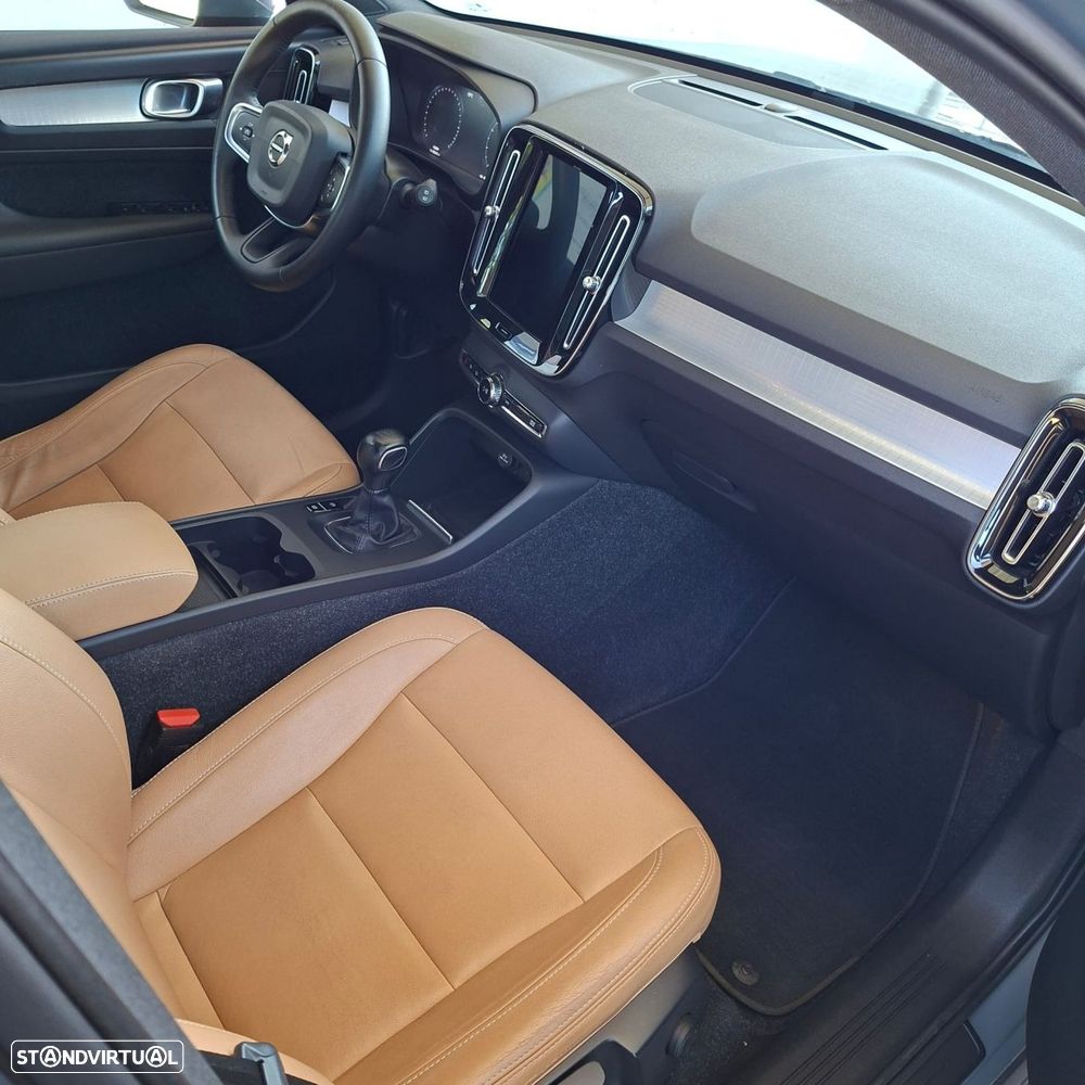 Volvo XC 40 1.5 T3 Momentum - 26