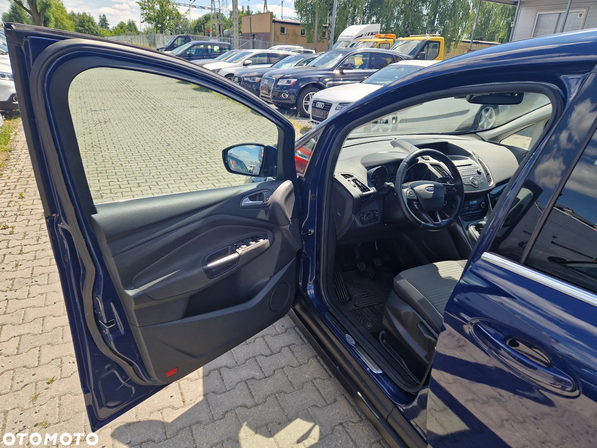 Ford Grand C-MAX - 10