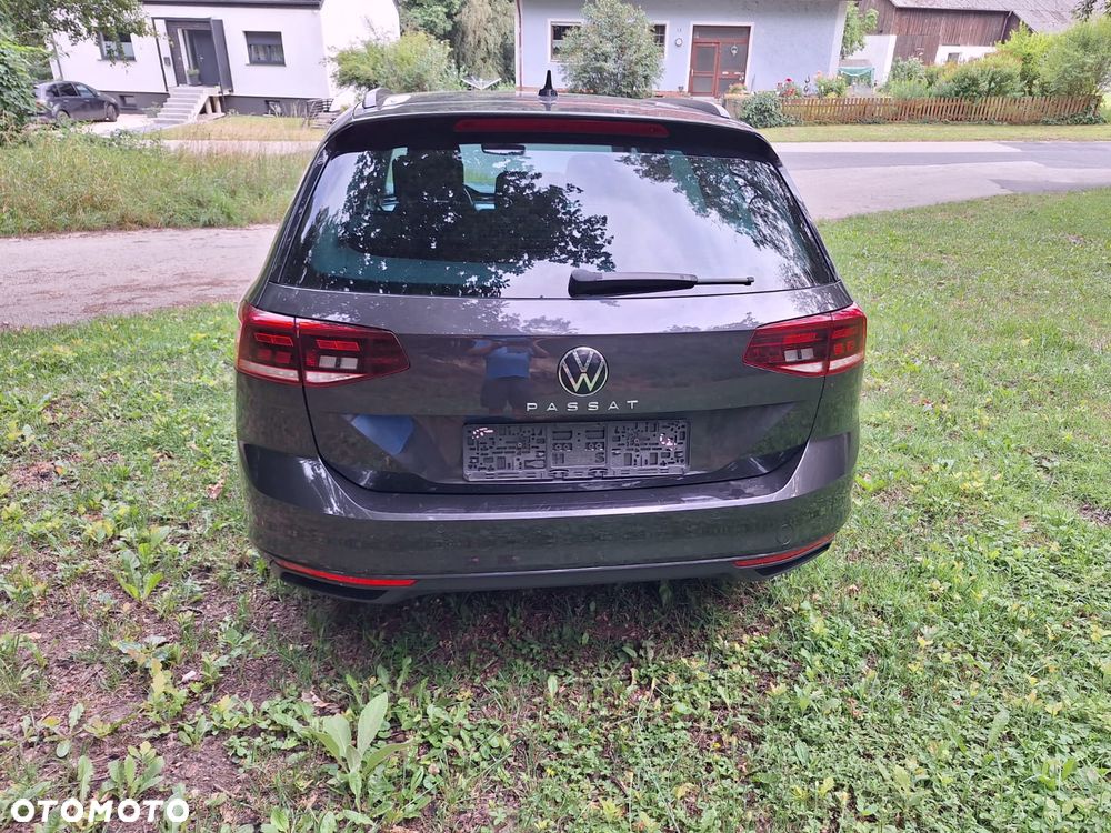 Volkswagen Passat 2.0 TDI SCR Business - 13