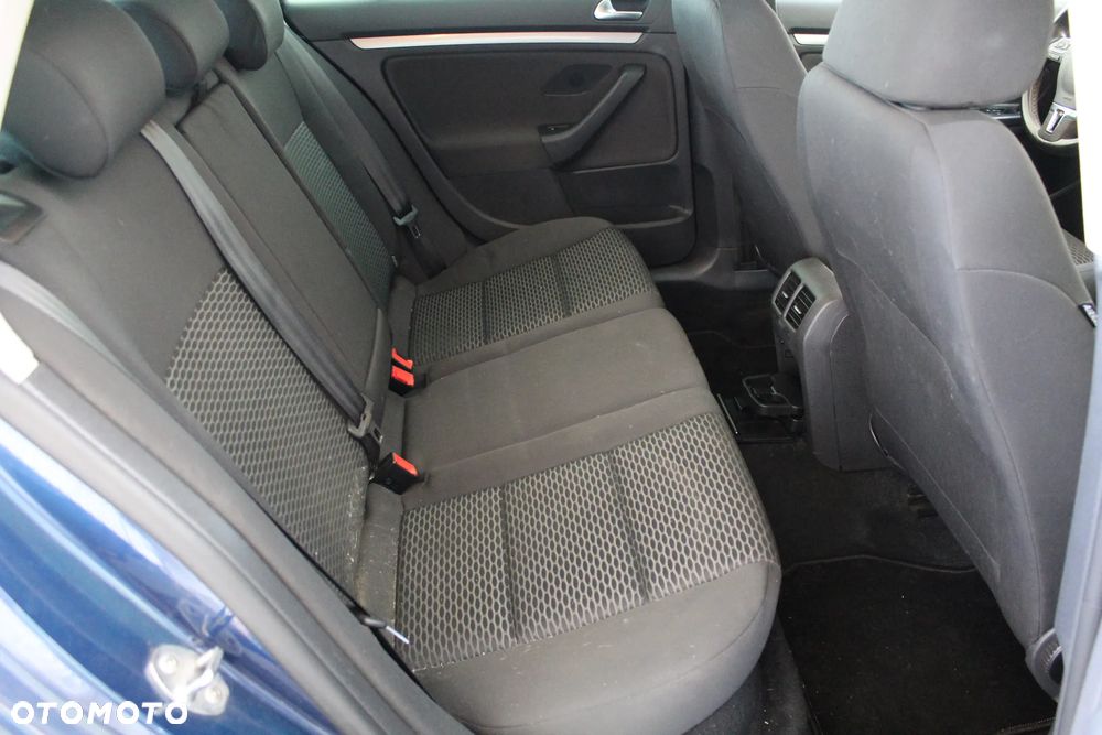 Volkswagen Golf - 20