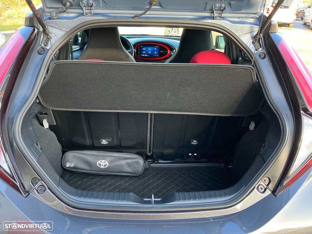 Toyota Aygo X 1.0 Undercover - 10