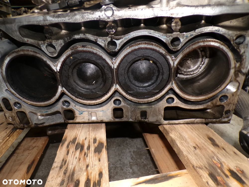 Silnik na części wał korbowy głowica tłok korbowód D420T2 - 5