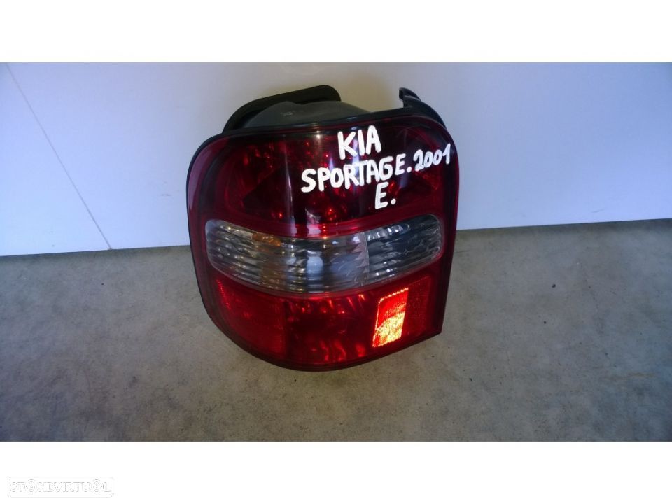 Farolim Kia Sportage 2001