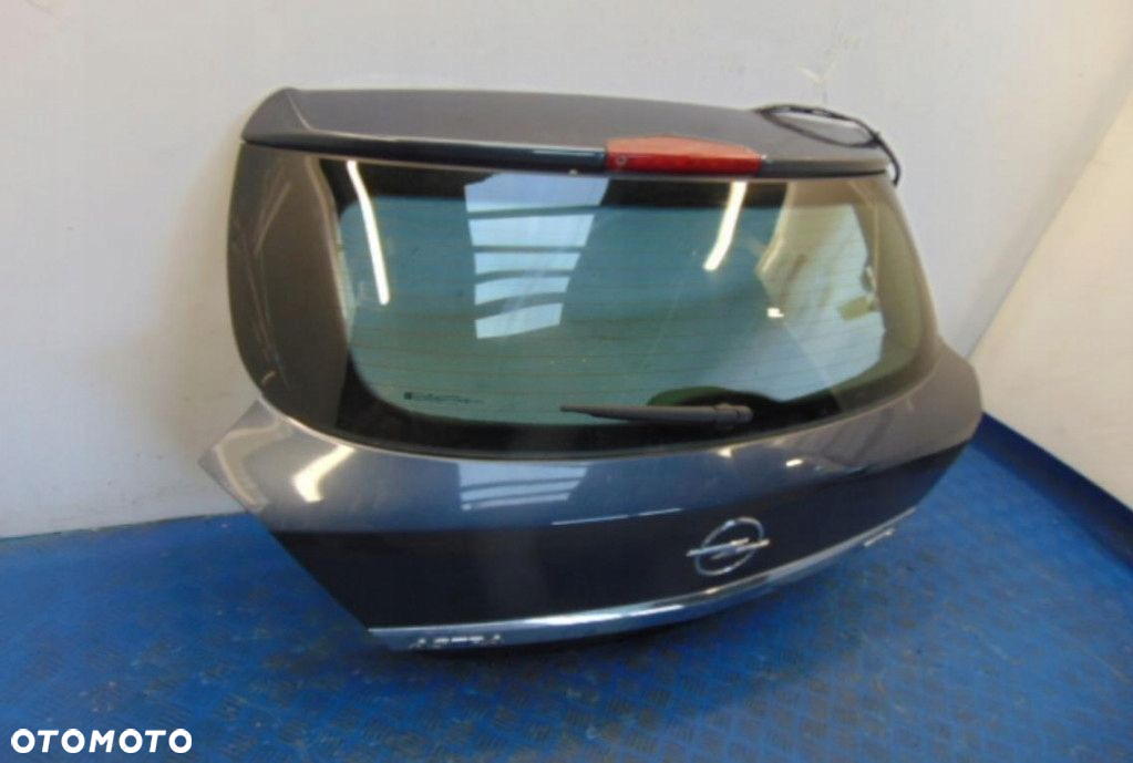 OPEL ASTRA H TYLNA KLAPA STAN WIDOCZNY NA ZDJĘCIU - 3