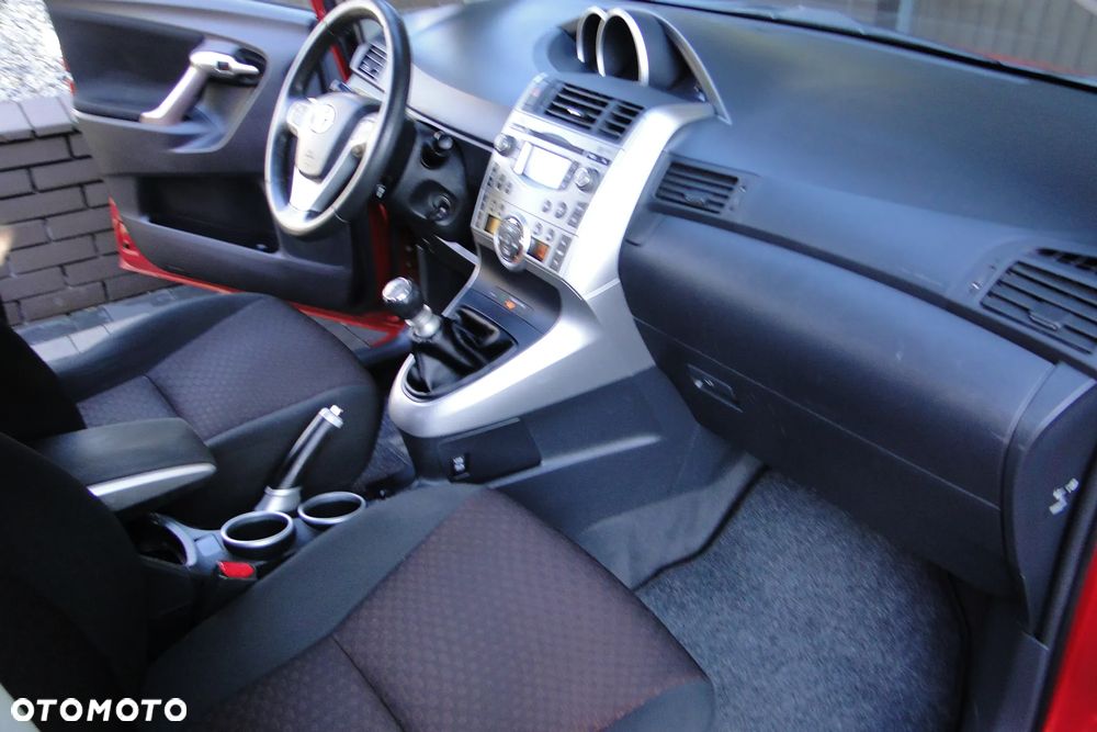 Toyota Verso 1.8 Premium 7os - 11