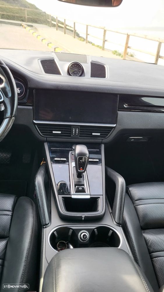 Porsche Cayenne E-Hybrid - 22