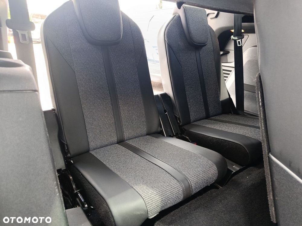 Peugeot 5008 1.6 PureTech Allure S&S EAT8 - 15