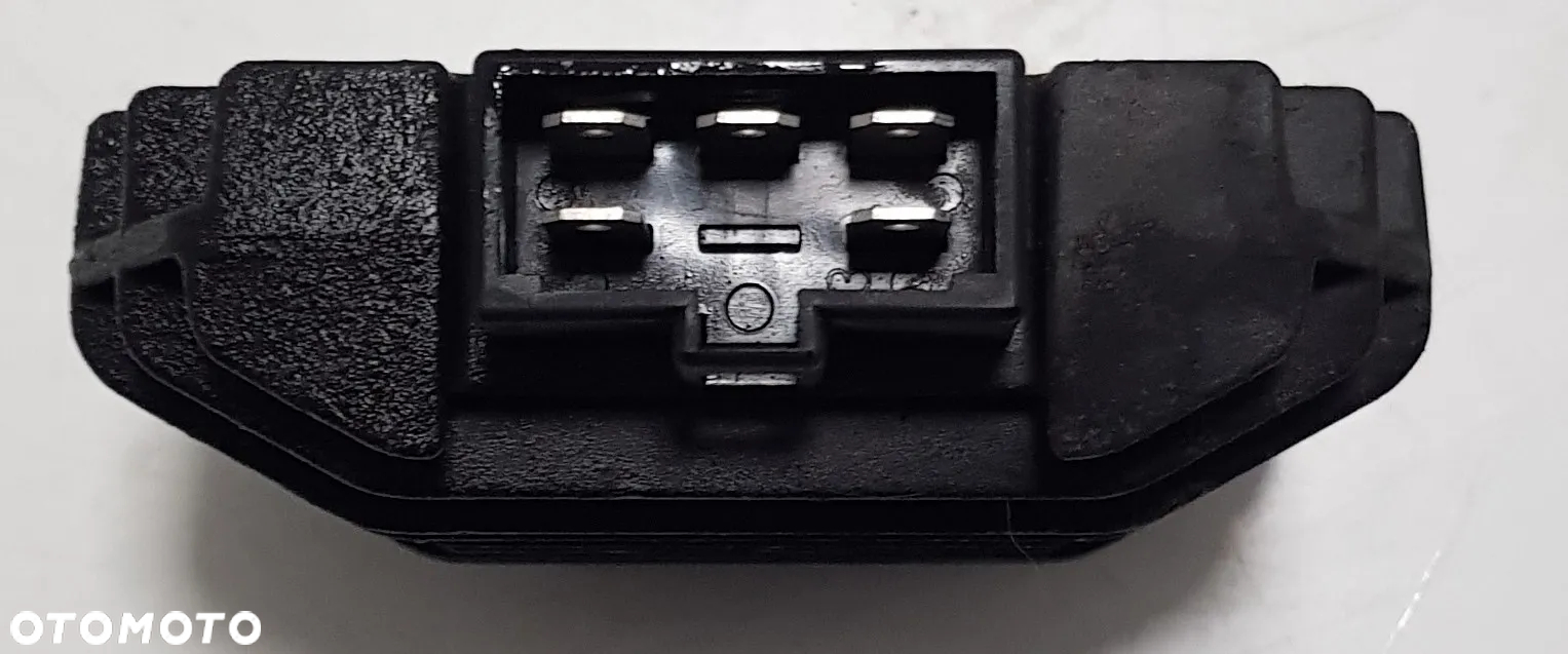 Peugeot Elystar 125 Regulator napięcia - 3