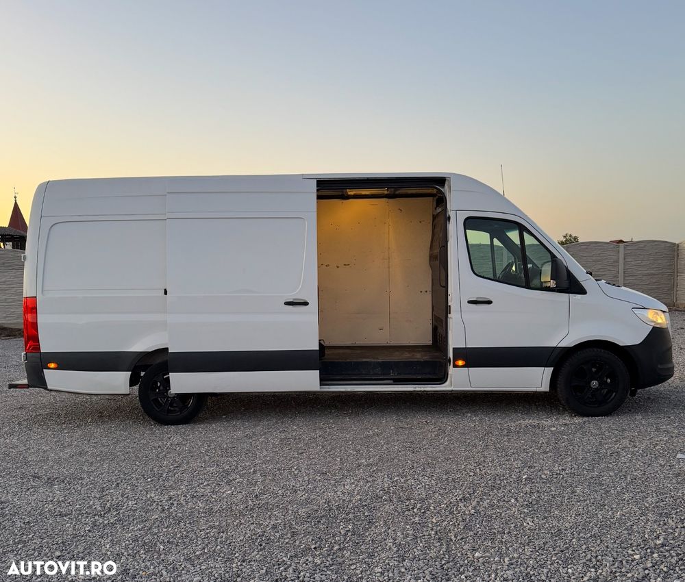 Mercedes-Benz Sprinter - 4