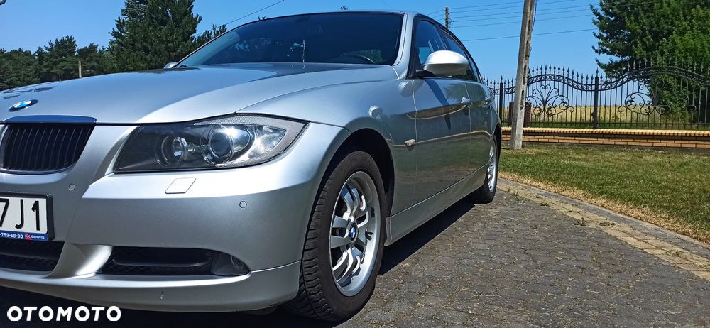 BMW Seria 3 318d - 9