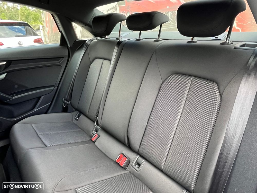 Audi A3 Limousine 30 TDI S tronic - 43