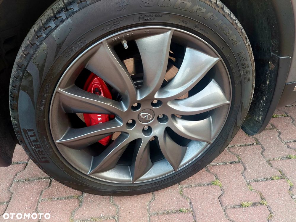 Infiniti QX70 5.0 S Premium - 9