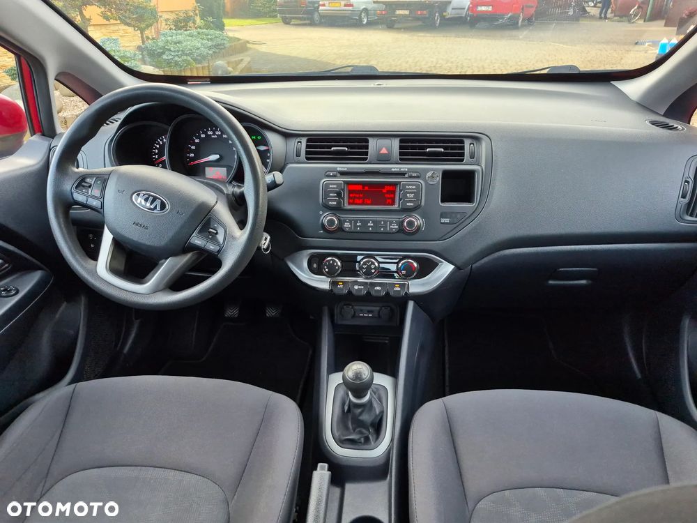 Kia Rio 1.2 Attract - 8