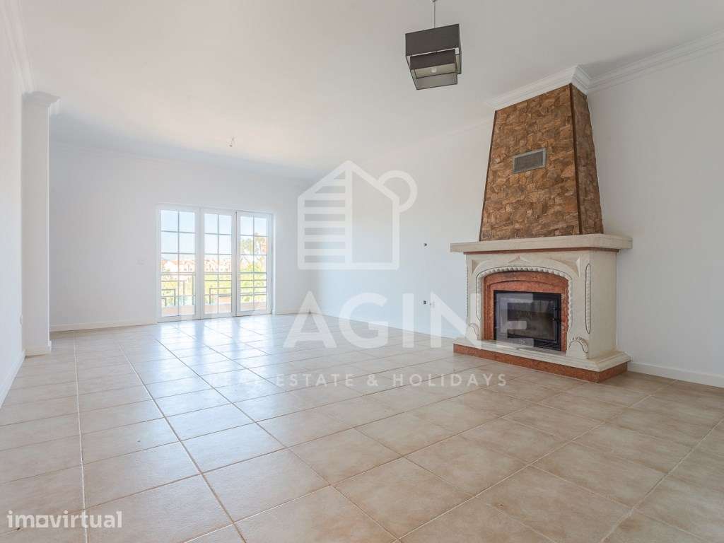 Moradia T4(5 assoalhadas) com piscina e terreno de 670m2 na zona da... - Grande imagem: 3/41