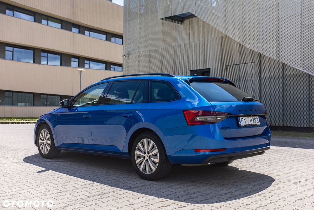 Skoda Superb 2.0 TDI SCR Style DSG - 8