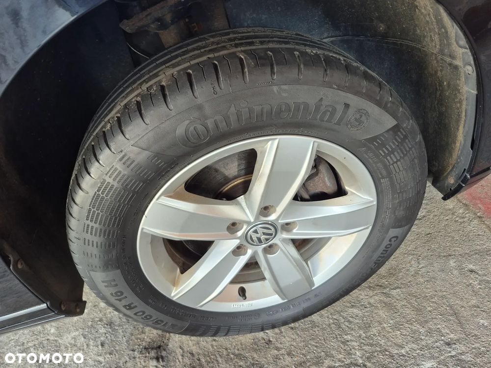 Volkswagen Passat - 5