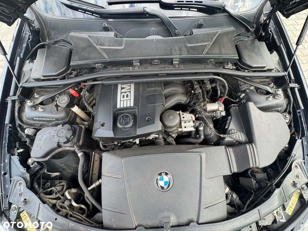 BMW Seria 3 318i - 21