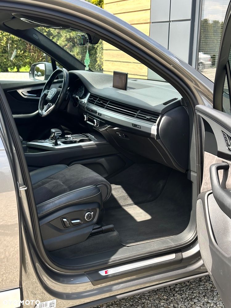 Audi Q7 - 12
