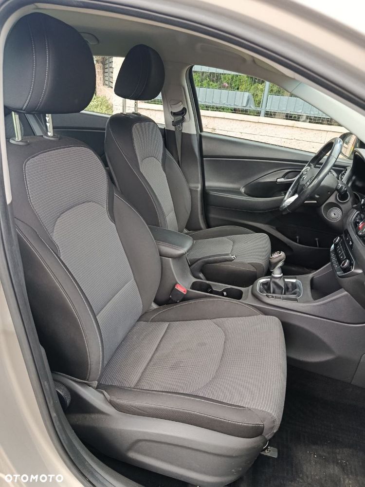 Hyundai i30 - 16
