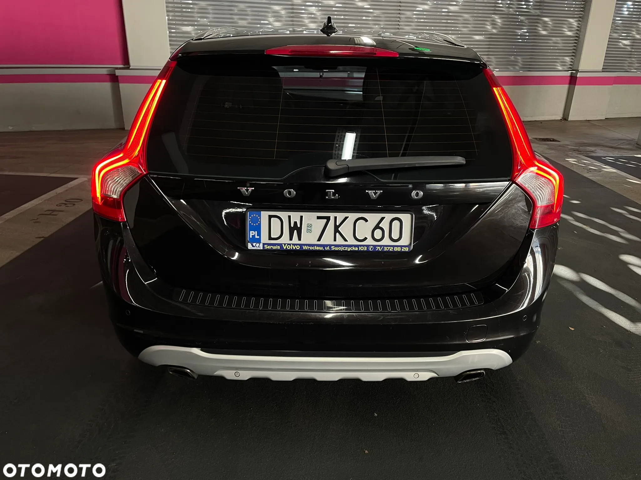 Volvo V60 D5 AWD Summum - 3