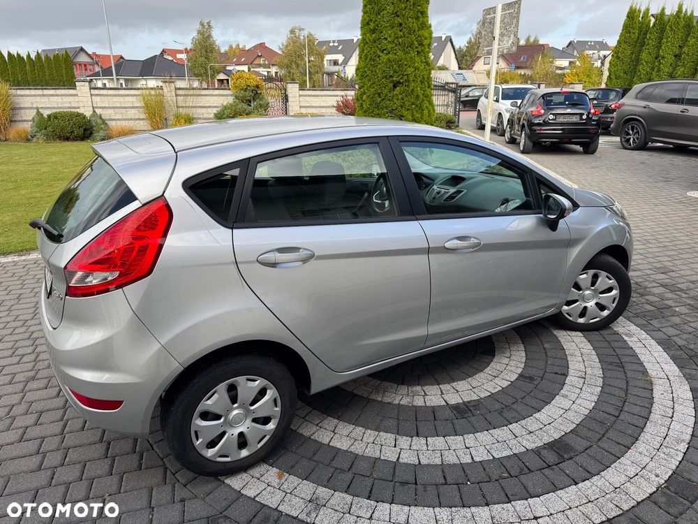 Ford Fiesta 1.25 Ambiente EU5 - 10