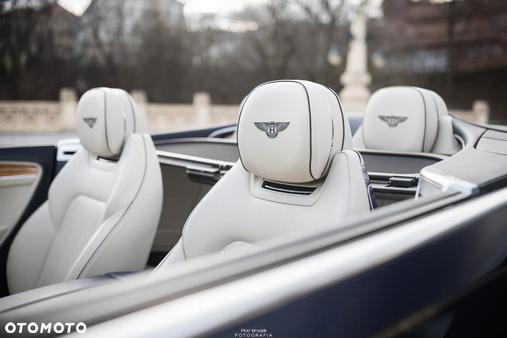 Bentley Continental GT - 11