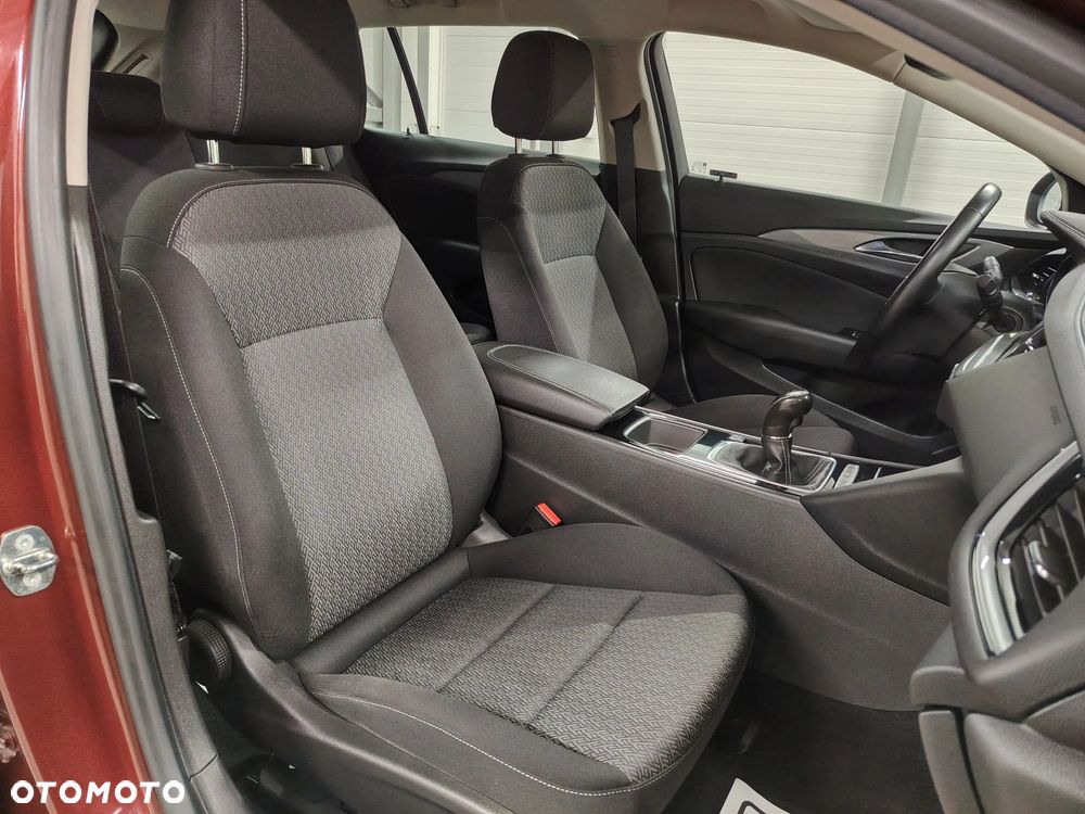 Opel Insignia 1.5 T Exclusive S&S - 27