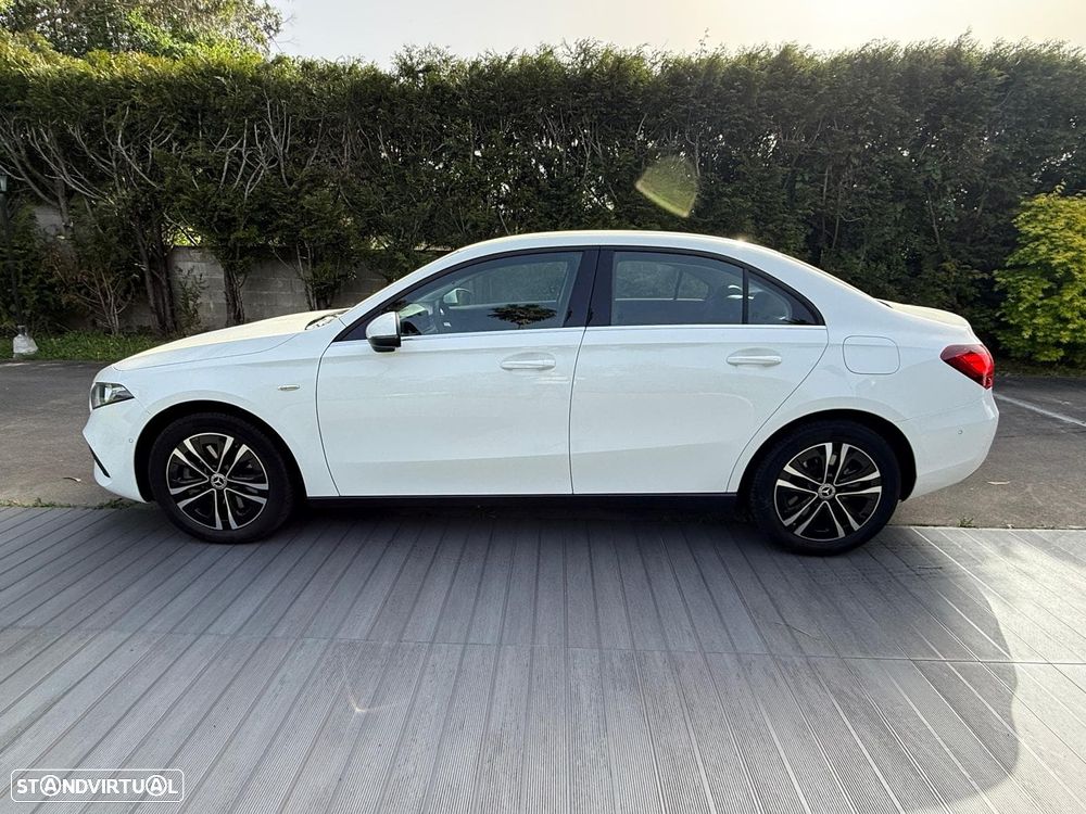 Mercedes-Benz A 250 Limousine e - 11