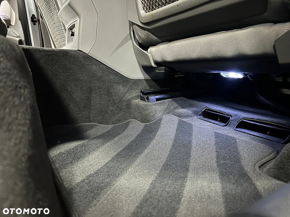 Audi Q5 40 TDI quattro S tronic S line - 27