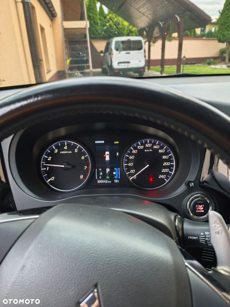 Mitsubishi Outlander 2.0 Instyle Navi 4WD CVT - 12