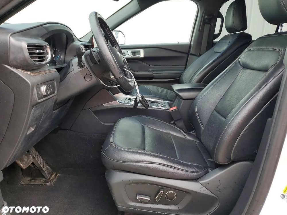 Ford Explorer - 8