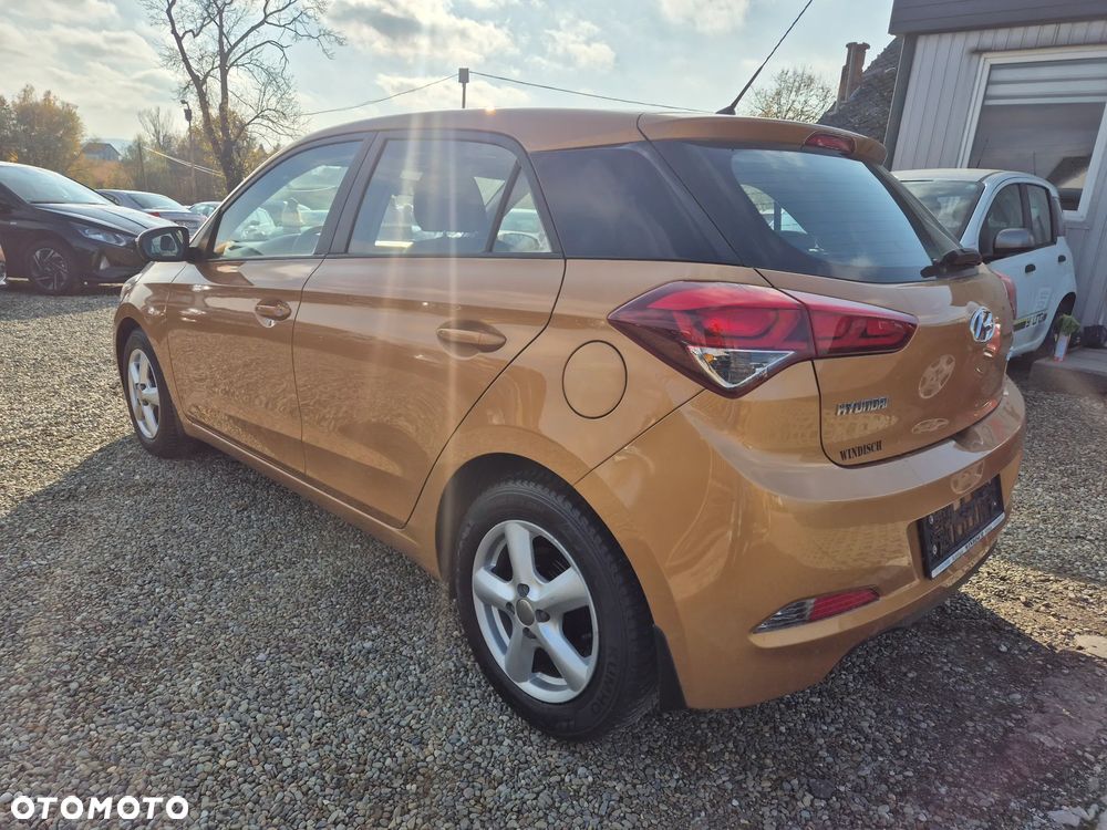 Hyundai i20 blue 1.2 Classic - 5