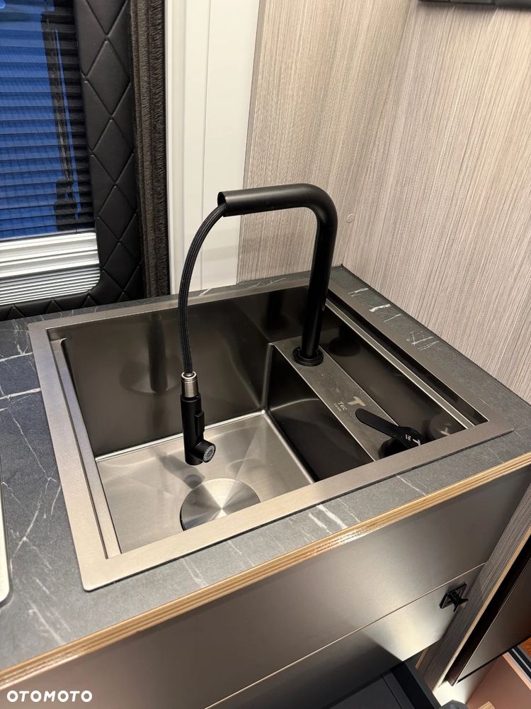 Mercedes-Benz Sprinter - 18