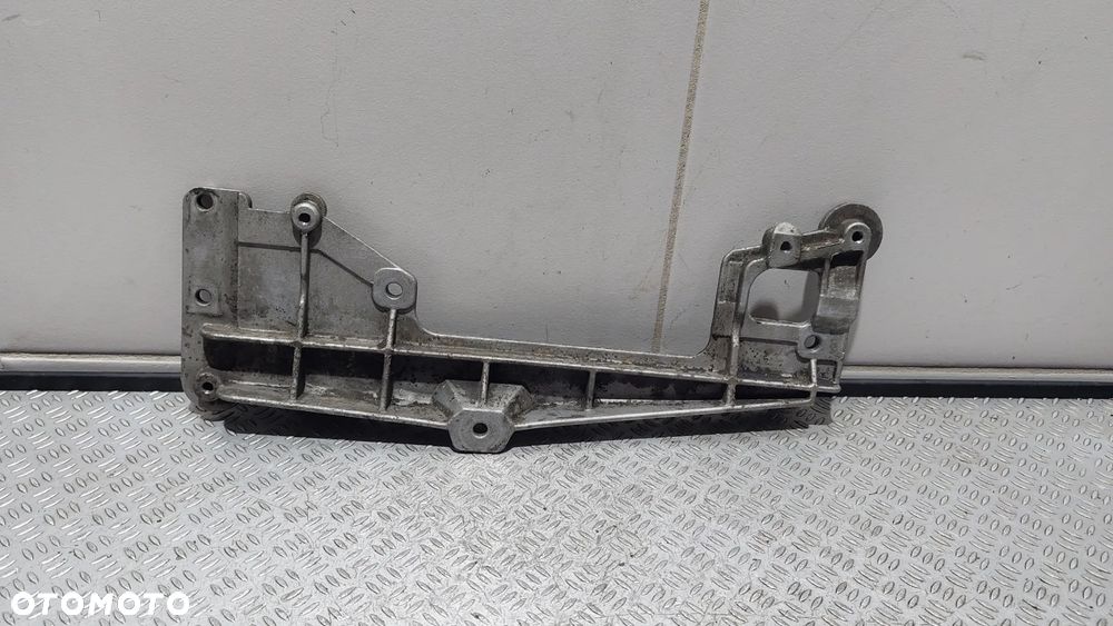 ŁAPA WSPORNIK SILNIKA SEAT LEON 2,0 TDI KOD BKD R2007 NR 03G131159 - 3