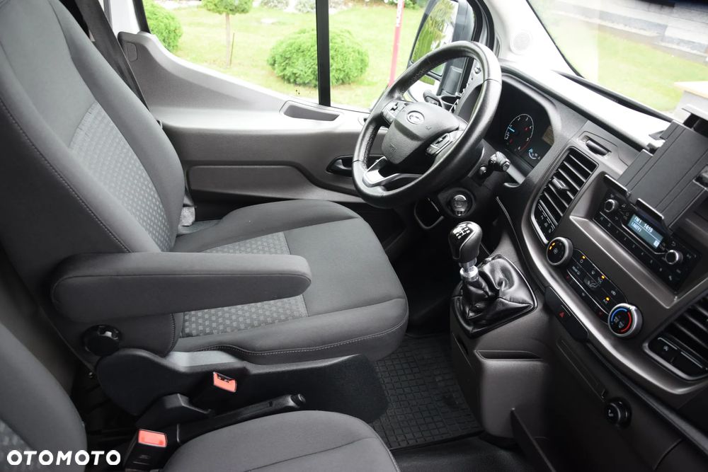 Ford Transit - 24