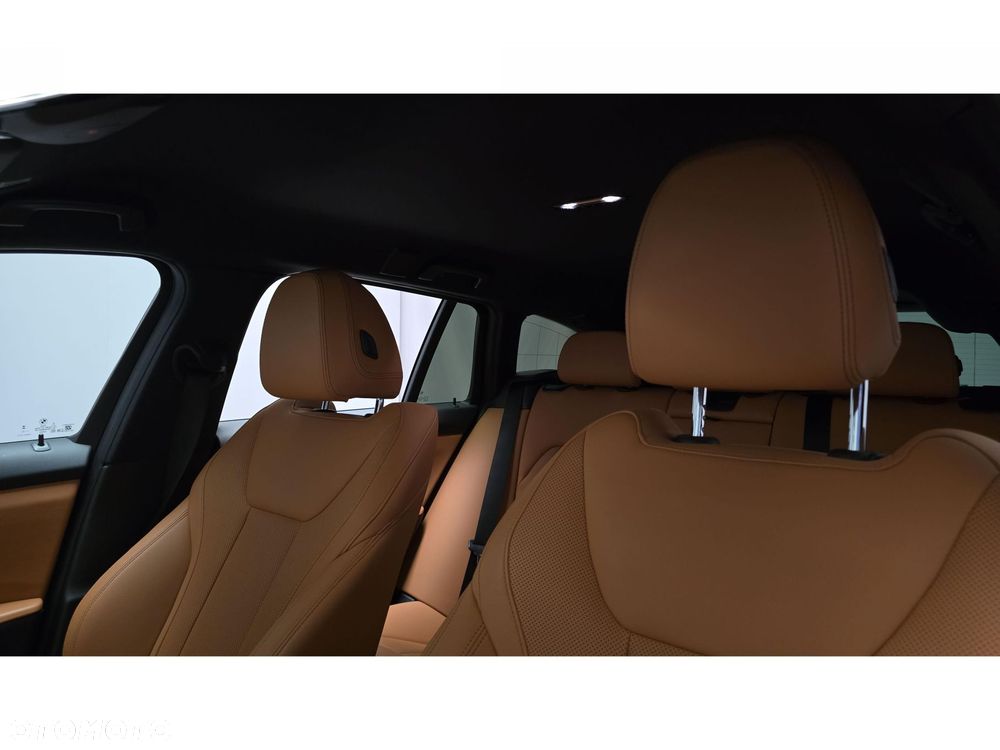 BMW Seria 3 320d xDrive M Sport - 18